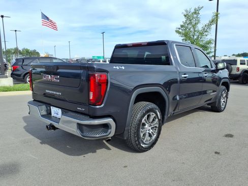 Used 2025 GMC Sierra 1500 SLT AWD/4WD image 3