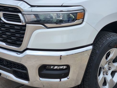 New 2026 RAM 1500 4x4 Crew Cab image 10