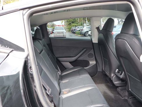 Used 2023 Tesla Model Y Long Range image 36