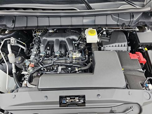 New 2026 Nissan Pathfinder SV image 9