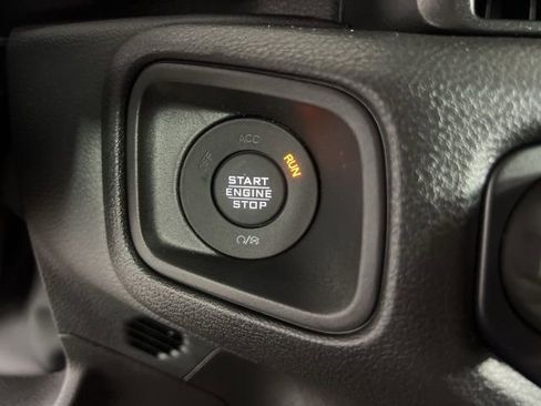 New 2025 Jeep Gladiator Willys image 19