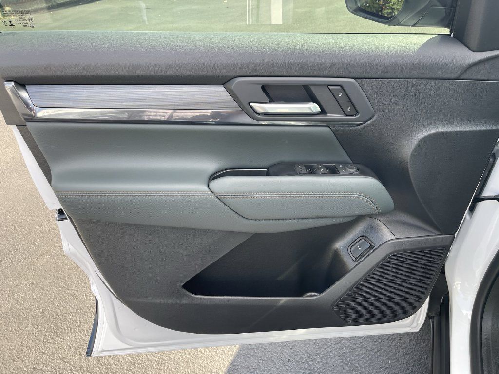 New 2027 GMC Terrain AT4 w/ Technology Package II AWD/4WD image 22