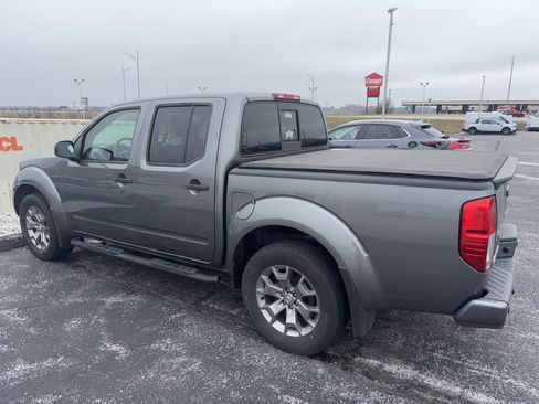 Used 2020 Nissan Frontier SV image 8