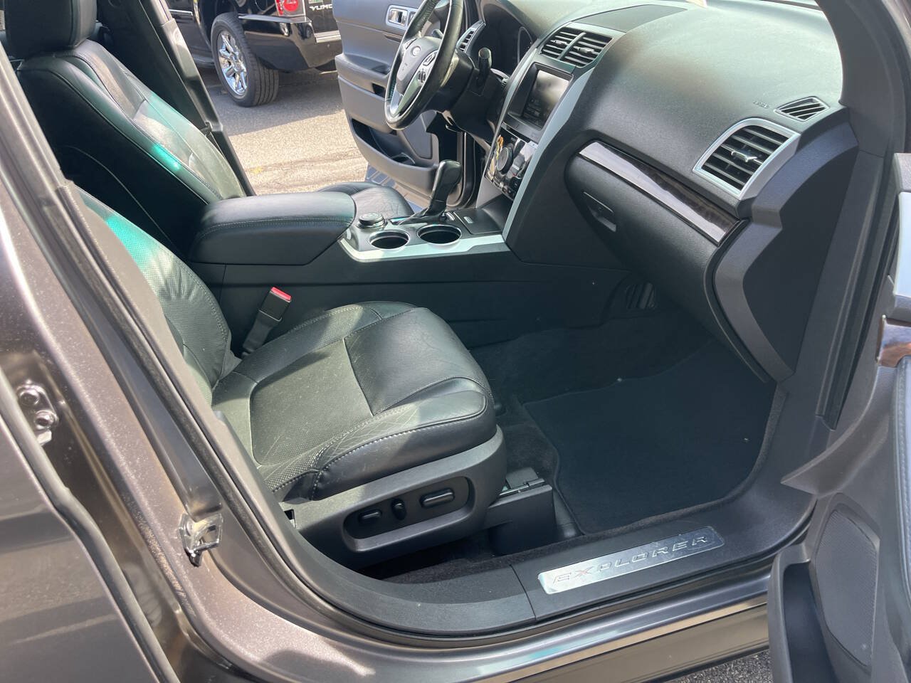 Used 2012 Ford Explorer Limited AWD/4WD image 39