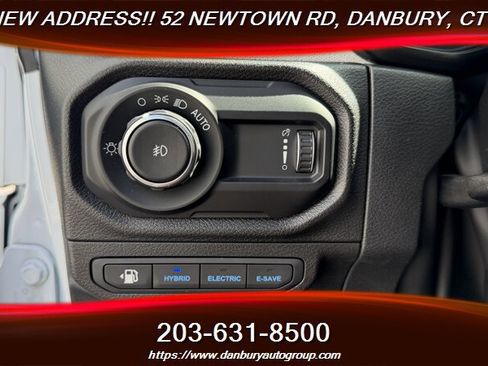 Used 2024 Jeep Wrangler Unlimited w/ Convenience Group AWD/4WD image 16