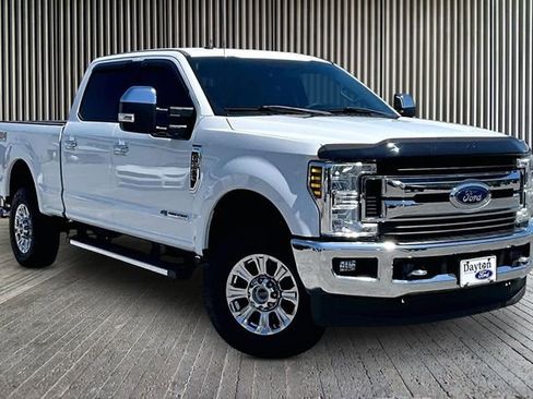 Used 2018 Ford F250 XLT w/ XLT Premium Package image 11