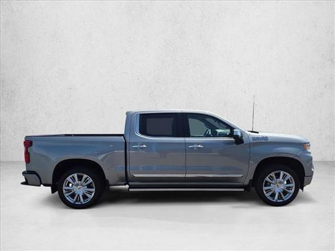 Used 2024 Chevrolet Silverado 1500 High Country AWD/4WD image 9