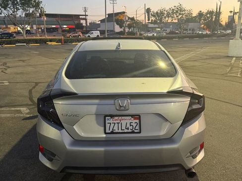 Used 2017 Honda Civic EX image 6