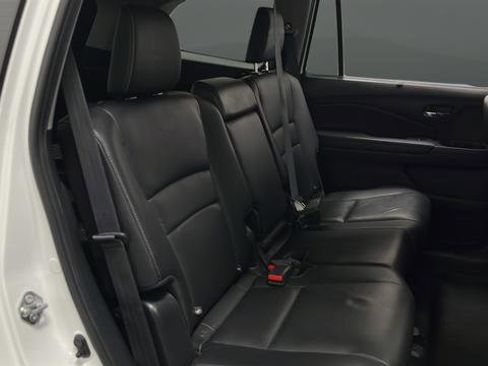 Used 2020 Honda Pilot Touring image 25