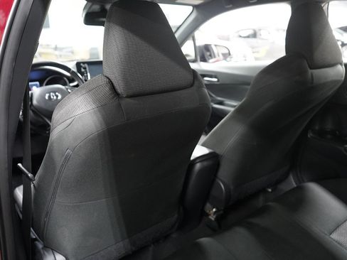 Used 2018 Toyota C-HR XLE FWD image 21