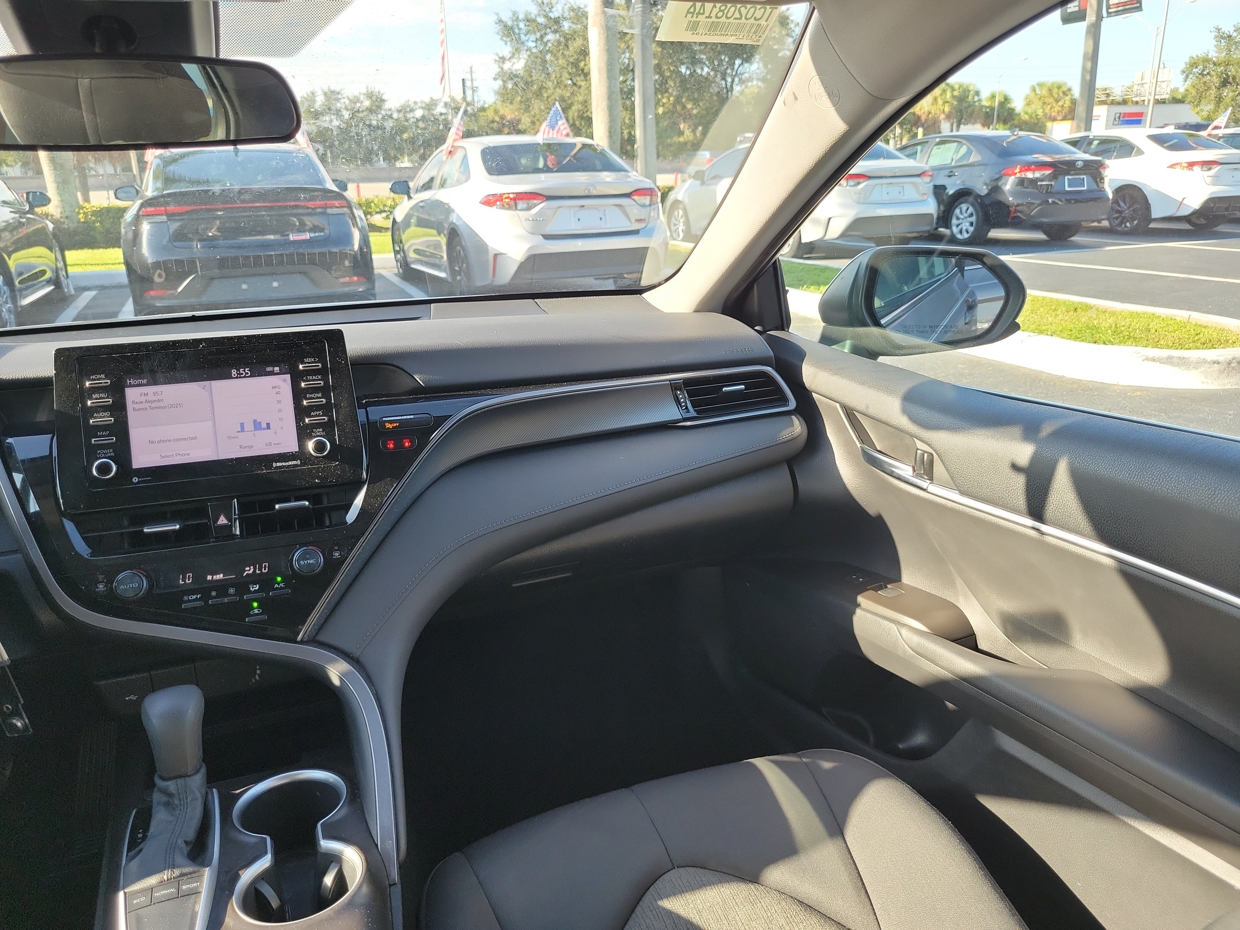 Used 2022 Toyota Camry LE FWD image 17