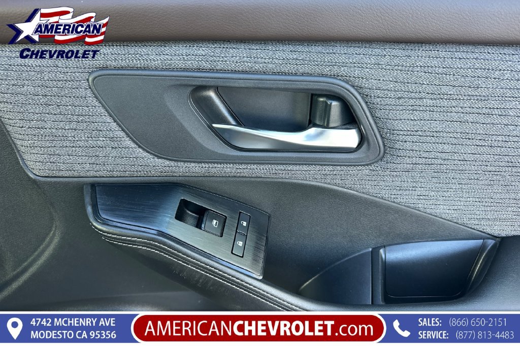 Used 2023 Nissan Rogue SV AWD/4WD image 23