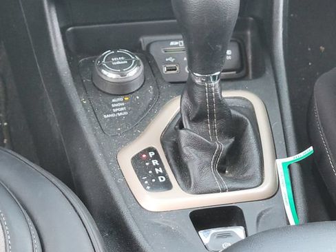 Used 2014 Jeep Cherokee Latitude w/ Trailer Tow Group AWD/4WD image 10