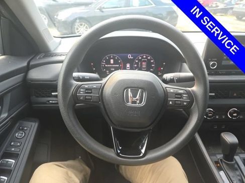 Used 2025 Honda Accord SE image 6