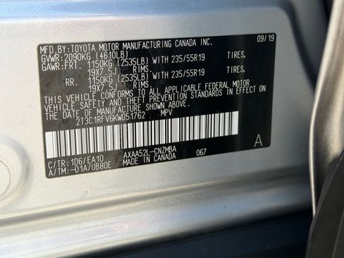 Used 2019 Toyota RAV4 XLE Premium w/ Cold Weather Package FWD image 30