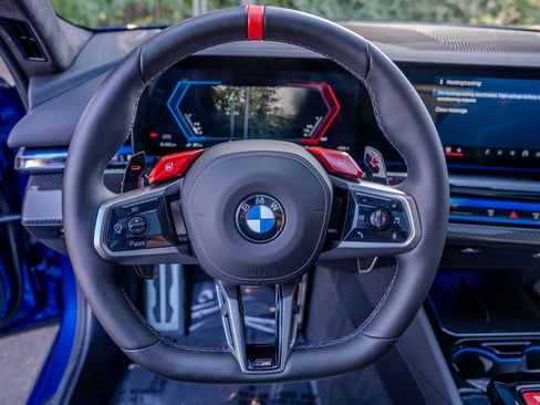 Used 2026 BMW M5 w/ Executive Package image 5