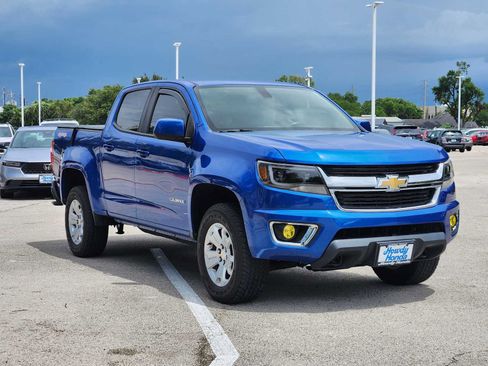 Used 2018 Chevrolet Colorado LT w/ LT Convenience Package AWD/4WD image 4