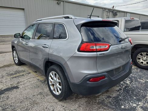 Used 2015 Jeep Cherokee Latitude w/ Comfort/Convenience Group FWD image 3