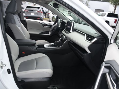 Certified 2024 Toyota RAV4 XLE Premium image 20