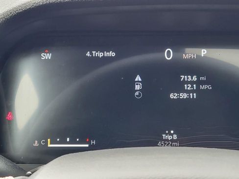 Used 2025 Jeep Grand Cherokee Altitude image 13