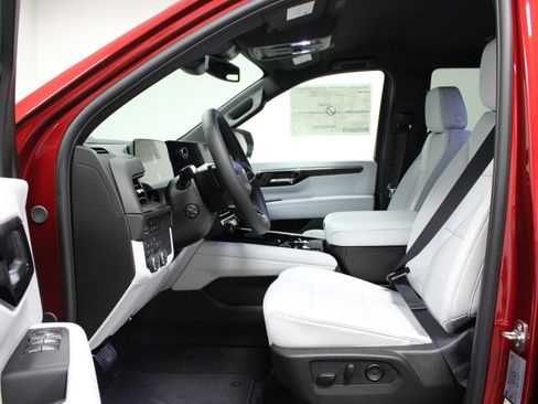 New 2025 Chevrolet Tahoe Premier image 12