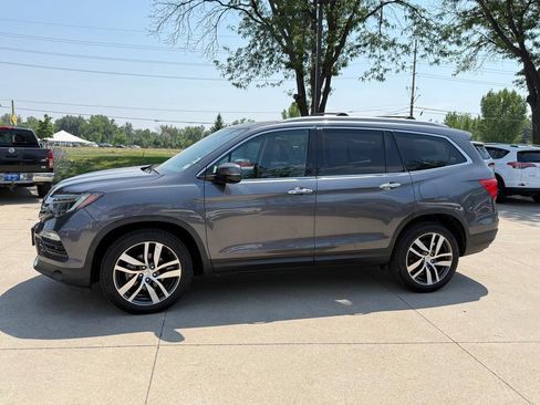 Used 2016 Honda Pilot Touring image 7