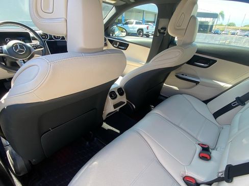 Used 2023 Mercedes-Benz C 300 4MATIC Sedan image 11