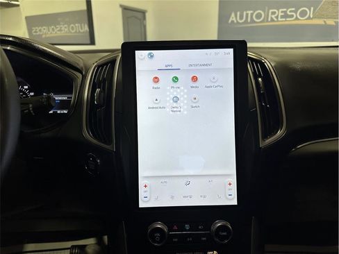 Used 2022 Ford Edge SEL image 38