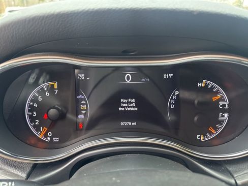 Used 2017 Jeep Grand Cherokee Limited image 23