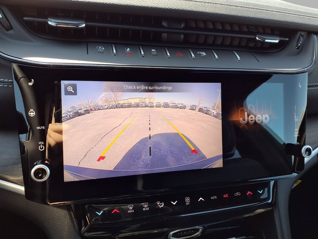 New 2026 Jeep Grand Cherokee Altitude AWD/4WD image 6