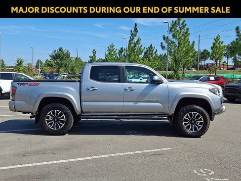 Used 2020 Toyota Tacoma TRD Sport w/ Technology Package AWD/4WD image 9