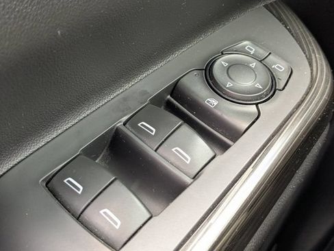 Used 2018 GMC Acadia SLT FWD image 23