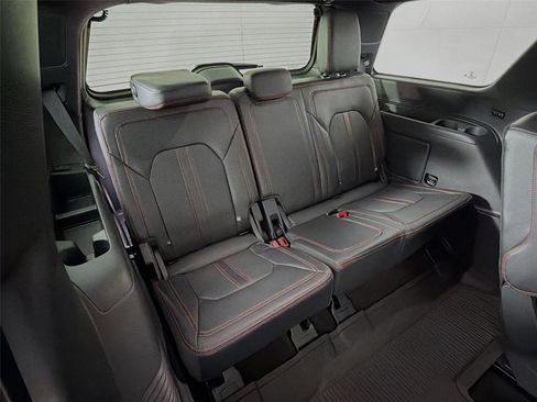 Used 2023 Ford Expedition Limited AWD/4WD image 27