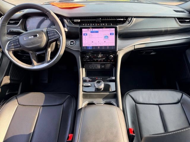 Used 2025 Jeep Grand Cherokee L Limited w/ Luxury Tech Group II AWD/4WD image 22