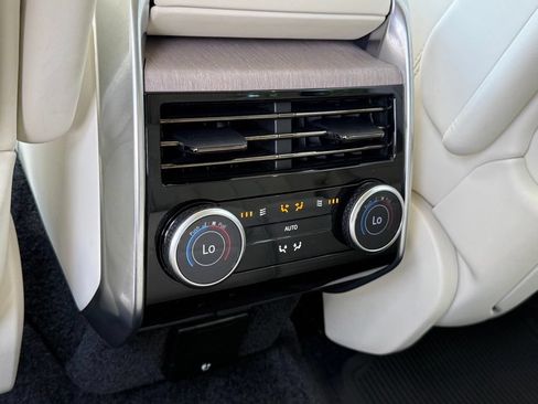 Certified 2023 Land Rover Range Rover SE AWD/4WD image 34