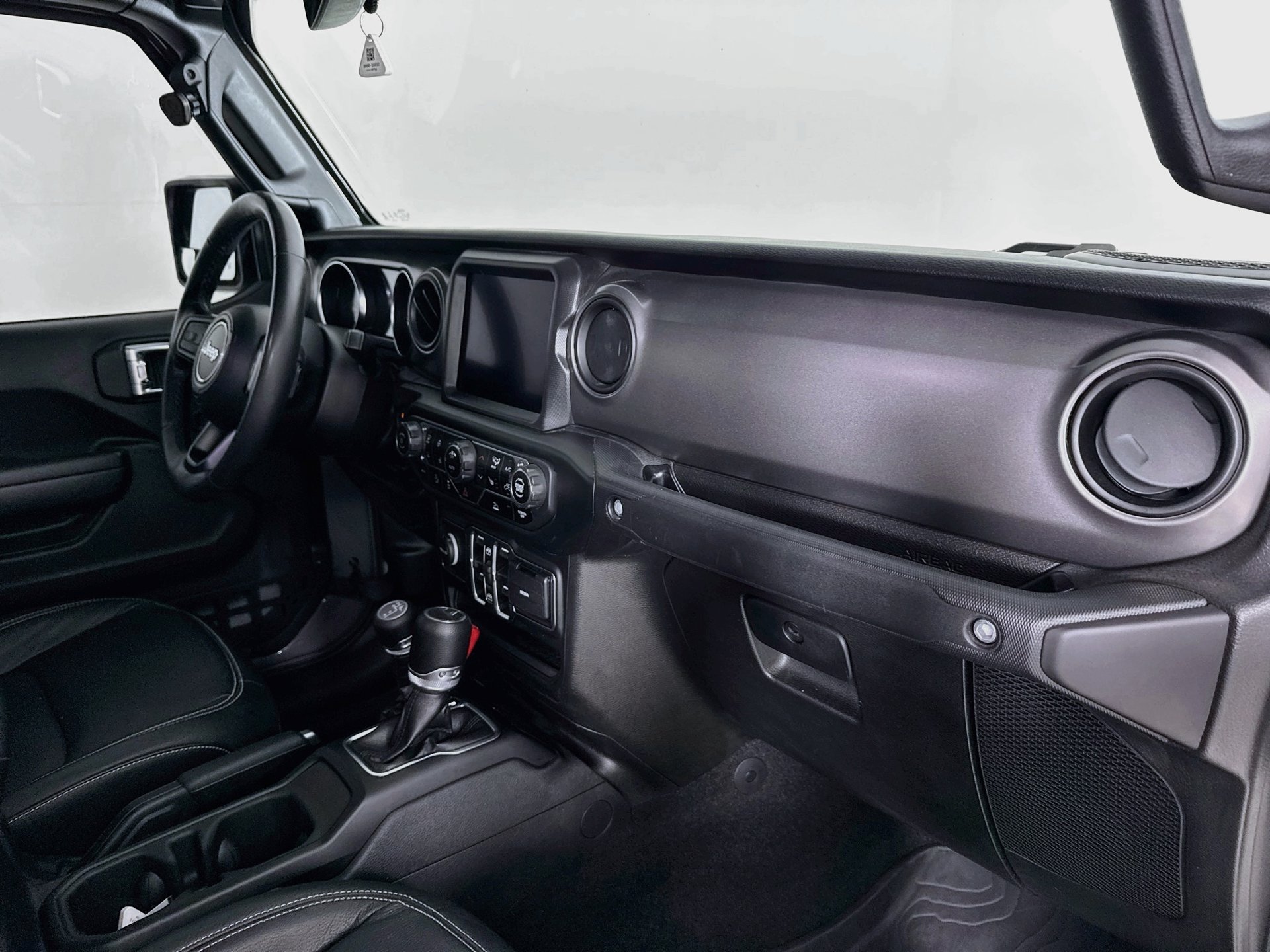 Used 2023 Jeep Gladiator Sport AWD/4WD image 29
