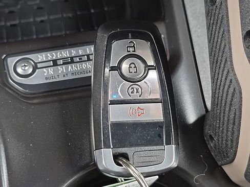 Used 2024 Ford Bronco Outer Banks AWD/4WD image 6