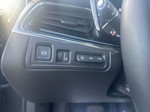 Used 2023 Cadillac XT6 Premium Luxury w/ Technology Package AWD/4WD image 18