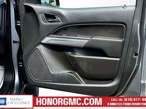 Used 2022 Chevrolet Colorado LT w/ LT Convenience Package AWD/4WD image 29