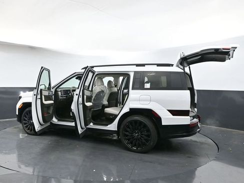 Used 2025 Hyundai Santa Fe Calligraphy FWD image 41
