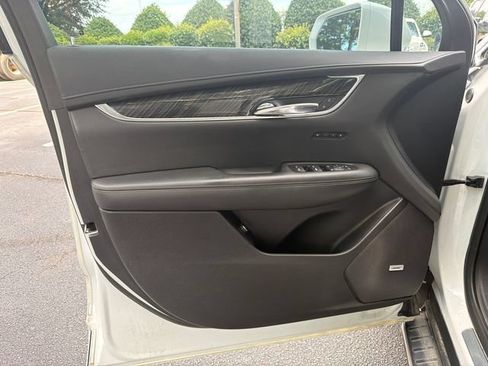 Used 2020 Cadillac XT6 Premium Luxury FWD image 10