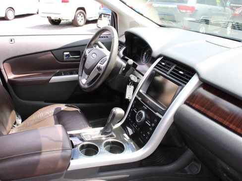 Used 2013 Ford Edge Limited FWD image 12