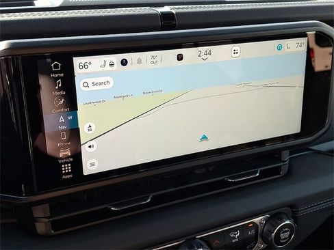 Used 2024 Jeep Wrangler Unlimited Rubicon w/ Technology Group image 16