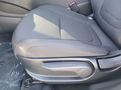 Certified 2025 Hyundai Tucson SE FWD image 21