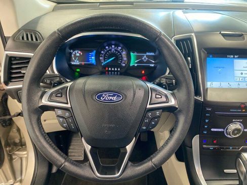 Used 2018 Ford Edge Titanium w/ Equipment Group 301A FWD image 18