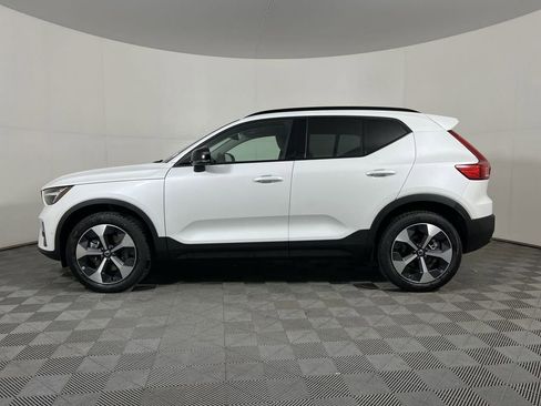 New 2026 Volvo XC40 B5 Plus w/ Protection Package Premier AWD/4WD image 5