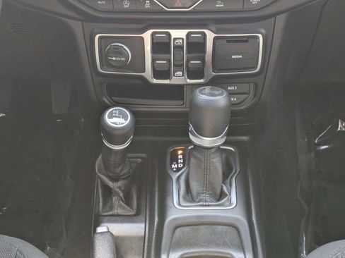 Used 2021 Jeep Wrangler Unlimited Sport AWD/4WD image 19