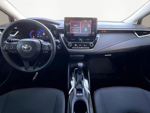 Used 2022 Toyota Corolla LE image 16