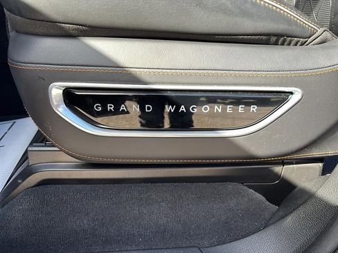 Used 2023 Jeep Grand Wagoneer Series III AWD/4WD image 27