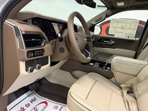 New 2026 GMC Yukon Denali w/ Sun & Power Step Package image 13